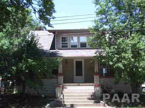 67 E Myrtle, Canton, IL 61520 photo 1