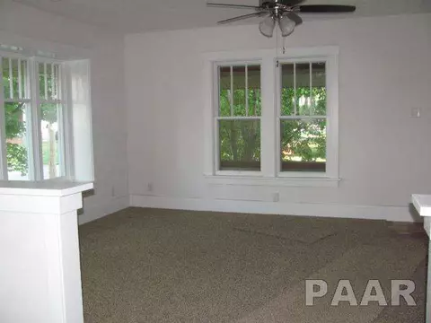 67 E Myrtle, Canton, IL 61520 photo 7