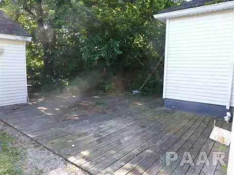 105 S Henry, Eureka, IL 61530 photo 5