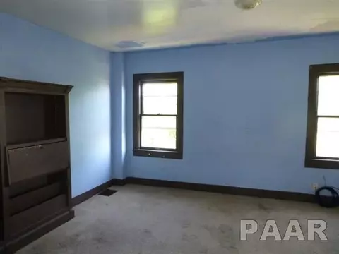 105 S Henry, Eureka, IL 61530 photo 14