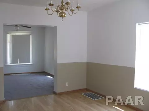 820 Elm, Canton, IL 61520 photo 5