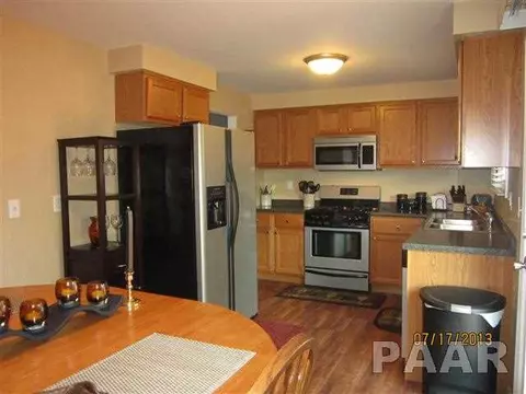 5608 E Captain Rd, Chillicothe, IL 61523 photo 2