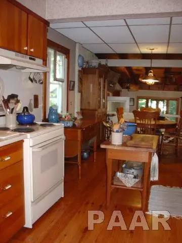 806 S Vennum, Eureka, IL 61530 photo 11
