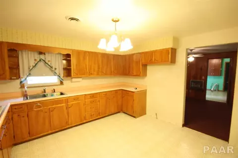 13192 Cedar, Manito, IL 61546 photo 3