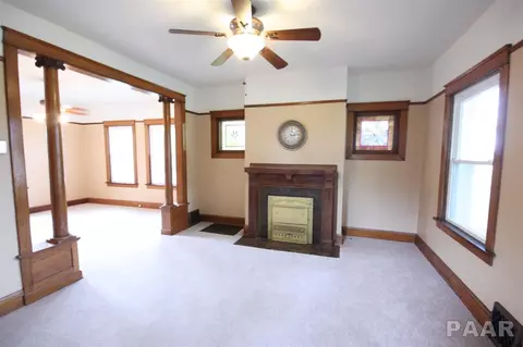 201 E Parkside Dr, Washburn, IL 61570 photo 11