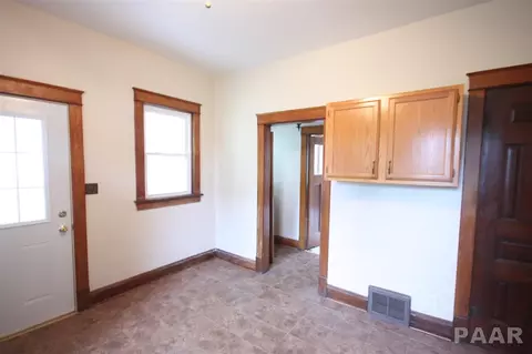 201 E Parkside Dr, Washburn, IL 61570 photo 16