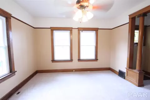 201 E Parkside Dr, Washburn, IL 61570 photo 2