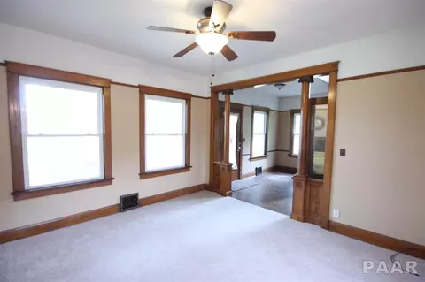 201 E Parkside Dr, Washburn, IL 61570 photo 8