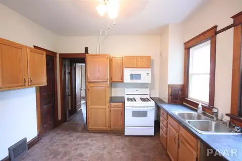 201 E Parkside Dr, Washburn, IL 61570 photo 17