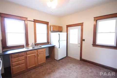 201 E Parkside Dr, Washburn, IL 61570 photo 15