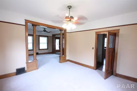 201 E Parkside Dr, Washburn, IL 61570 photo 5