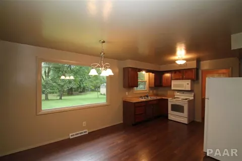 7634 W Chestnut Dr, Edwards, IL 61528 photo 6