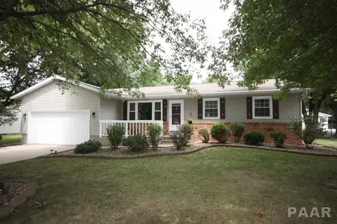 911 Brookshire, Eureka, IL 61530 photo 1