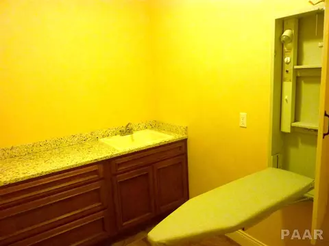 2309 W Pinnacle, Dunlap, IL 61525 photo 4