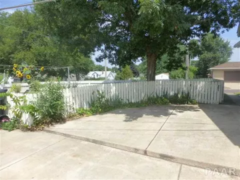 1201 S 7th St, Pekin, IL 61554 photo 16