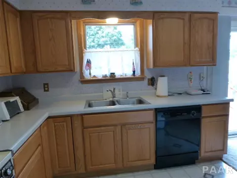5513 E Captain Rd, Chillicothe, IL 61523 photo 9
