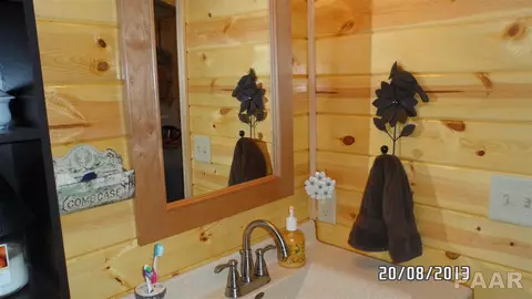 1474 E Locust, Canton, IL 61520 photo 11
