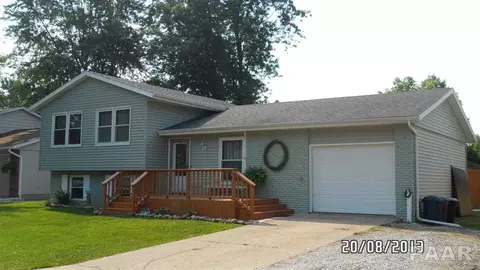 1474 E Locust, Canton, IL 61520 photo 1