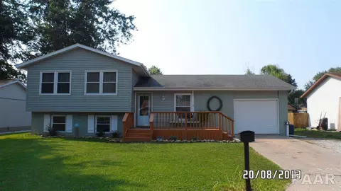 1474 E Locust, Canton, IL 61520 photo 2