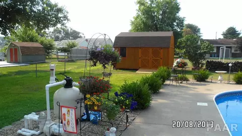 1474 E Locust, Canton, IL 61520 photo 30