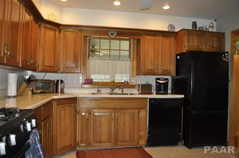 13645 N Lucerne Dr, Dunlap, IL 61525 photo 7