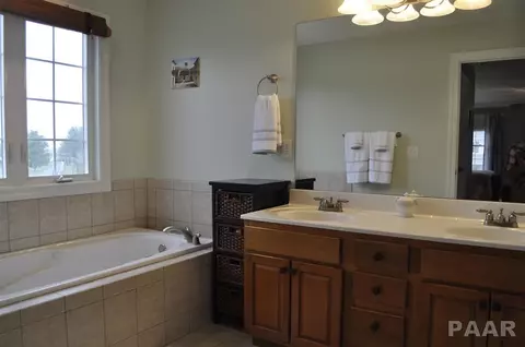 505 Windsor, Germantown Hills, IL 61548 photo 17