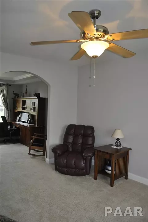 505 Windsor, Germantown Hills, IL 61548 photo 4