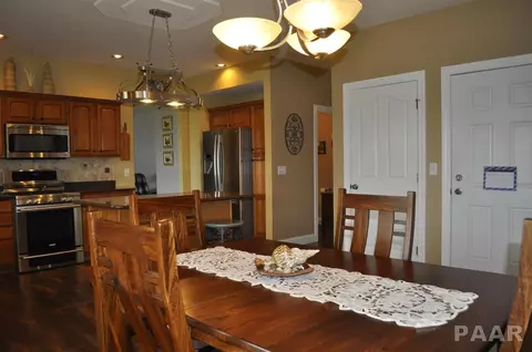 505 Windsor, Germantown Hills, IL 61548 photo 9