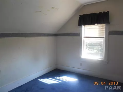 624 Grant St, Chenoa, IL 61726 photo 3