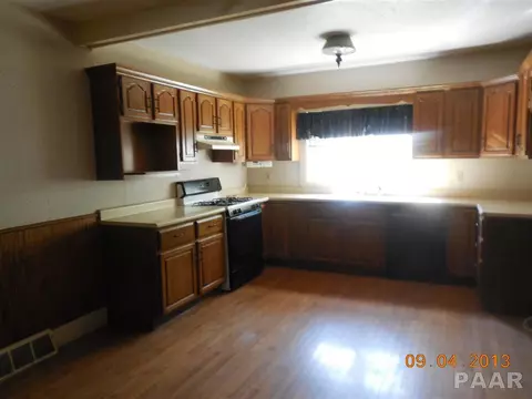 624 Grant St, Chenoa, IL 61726 photo 7