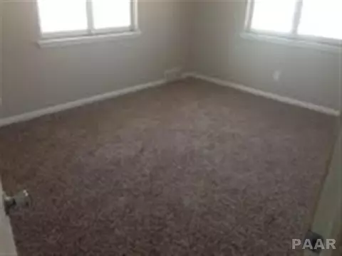 231 Cherry Ln, Washington, IL 61571 photo 5