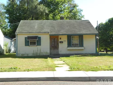 1002 E Behrends Ave, Peoria, IL 61603 photo 1