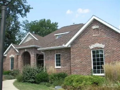 113 Shadow Crk, Washington, IL 61571 photo 1