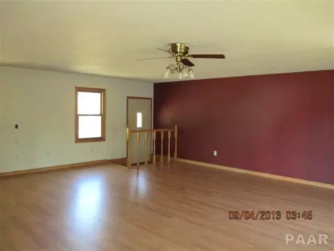 12912 Bluff Rd, Manito, IL 61546 photo 3