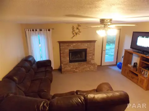 9715 W Dover Ct, Mapleton, IL 61547 photo 14