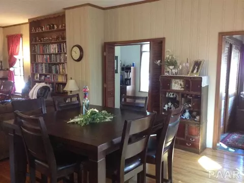 210 E Conover St, Eureka, IL 61530 photo 13