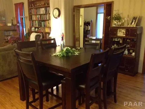 210 E Conover St, Eureka, IL 61530 photo 9