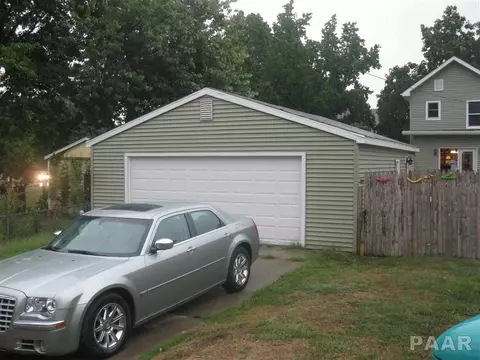 328 S Main, Canton, IL 61520 photo 31