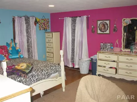 328 S Main, Canton, IL 61520 photo 18