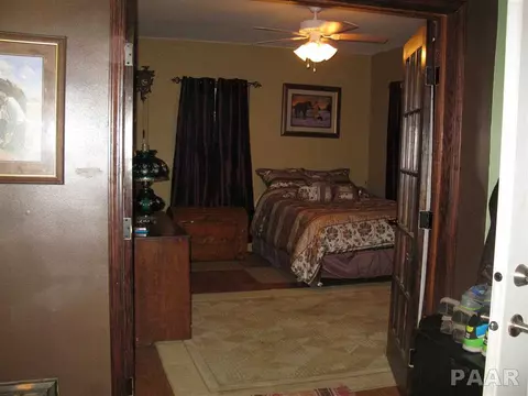 328 S Main, Canton, IL 61520 photo 16