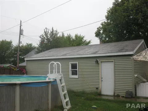 328 S Main, Canton, IL 61520 photo 30