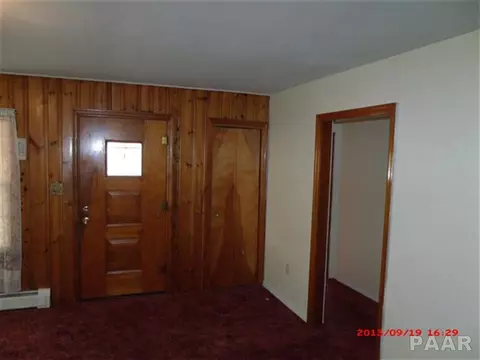 1569 E Chestnut, Canton, IL 61520 photo 8