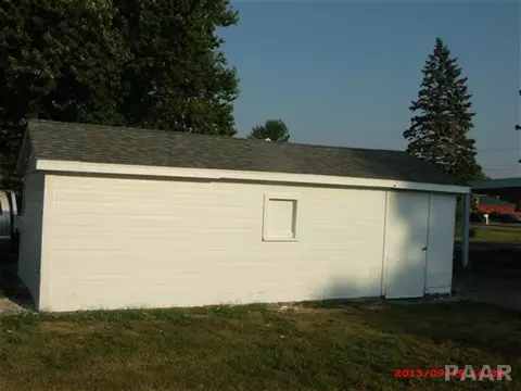 1569 E Chestnut, Canton, IL 61520 photo 6