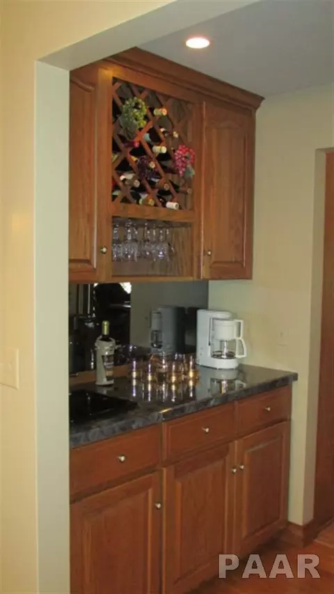 3315 E Cedar Point Dr, Chillicothe, IL 61523 photo 5