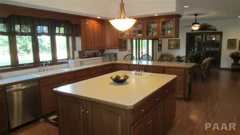 3315 E Cedar Point Dr, Chillicothe, IL 61523 photo 8