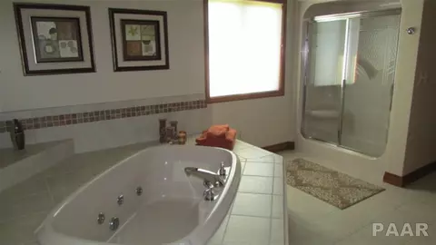 3315 E Cedar Point Dr, Chillicothe, IL 61523 photo 18