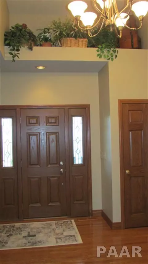 3315 E Cedar Point Dr, Chillicothe, IL 61523 photo 3