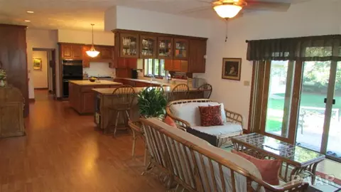 3315 E Cedar Point Dr, Chillicothe, IL 61523 photo 10