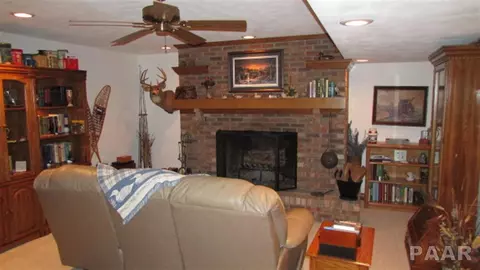 3315 E Cedar Point Dr, Chillicothe, IL 61523 photo 24