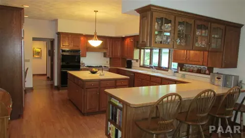 3315 E Cedar Point Dr, Chillicothe, IL 61523 photo 7